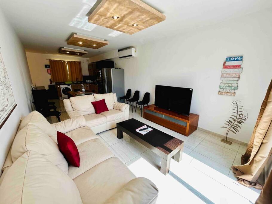 Duplex Whiskey Home 200M Away From The Sea And The Square Сент-Полс-Бей Экстерьер фото